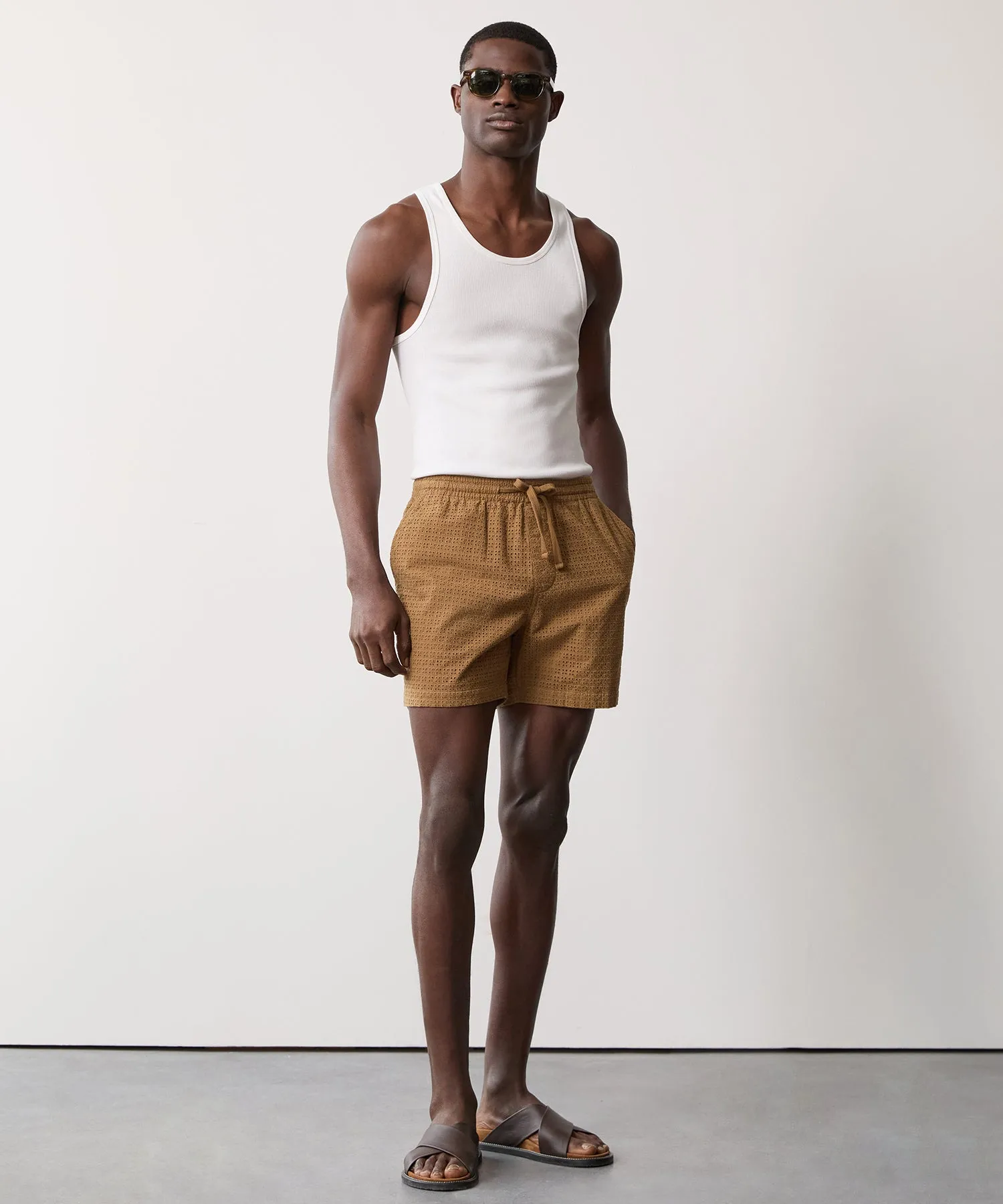 5" Eyelet Weekend Short in Vintage Brown