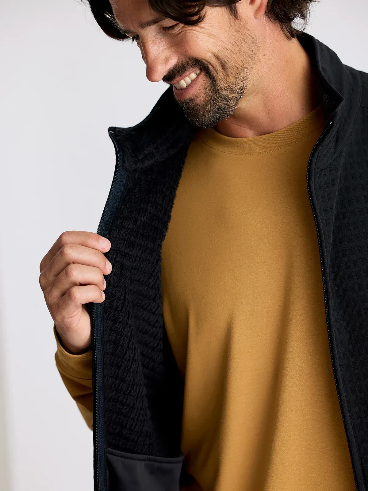 Gridback Fleece Vest in Black
