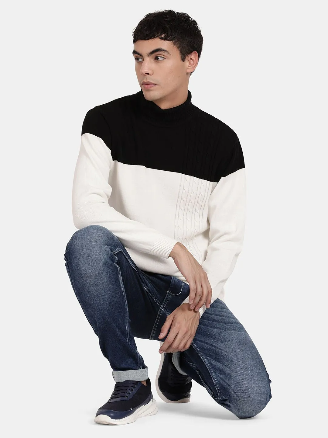 Turtle Neck Color Block Full Sleeve Pullover